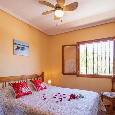 Cozy Apartment In Guardamar Del Segura Exterior foto
