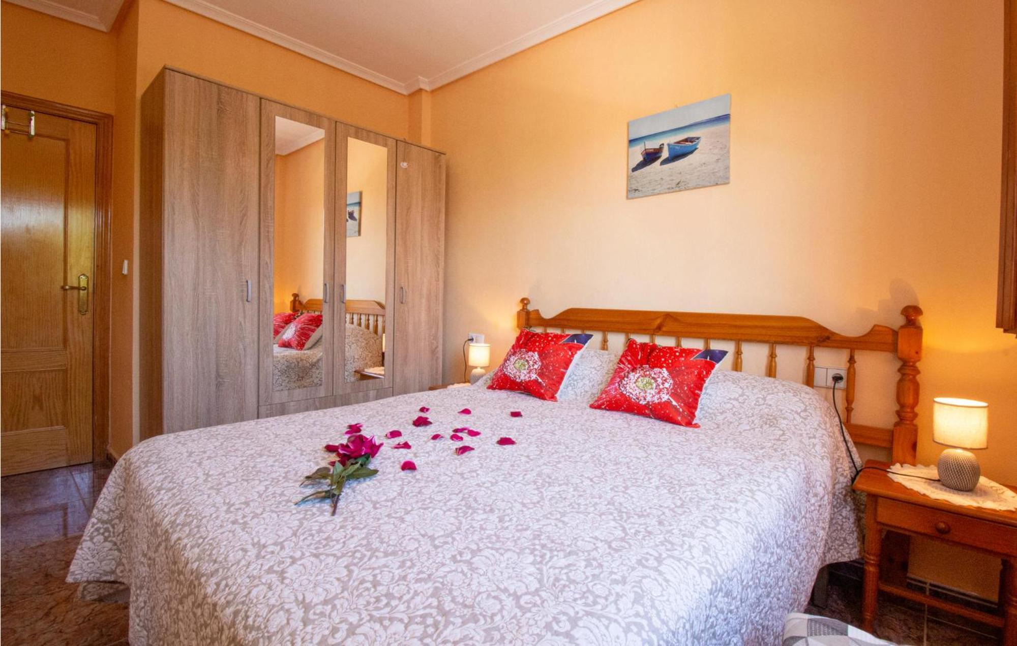 Cozy Apartment In Guardamar Del Segura Exterior foto